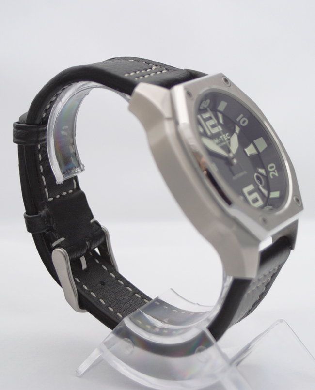 review_typhoon_12