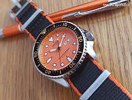 NATO Premium  - Černá / oranžová - Seiko SKX011